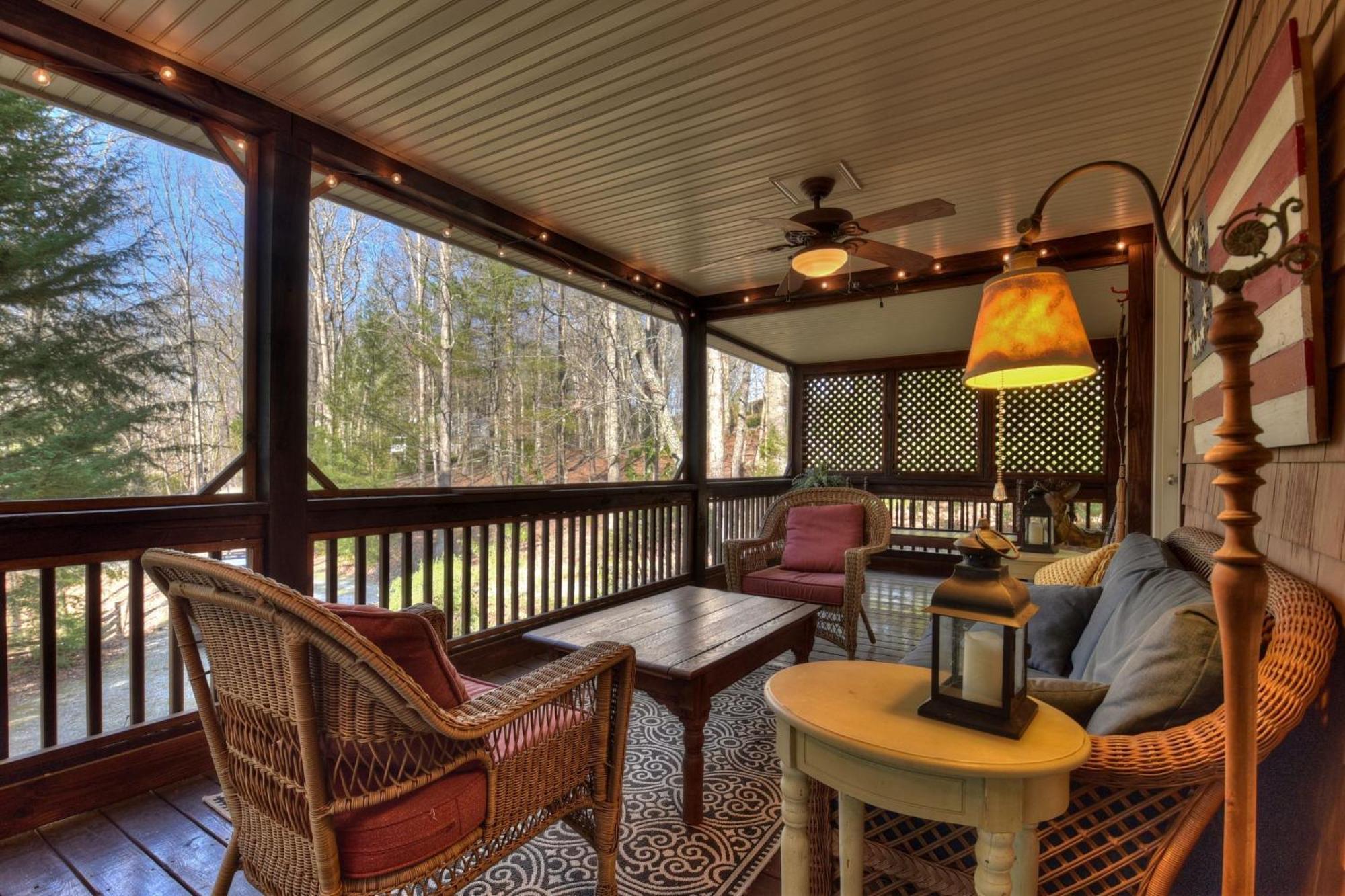 Southern Living Cottage Cozy Up By The Fire Relax On The Porch And Enjoy Peaceful Surroundings Блу Ридж Екстериор снимка