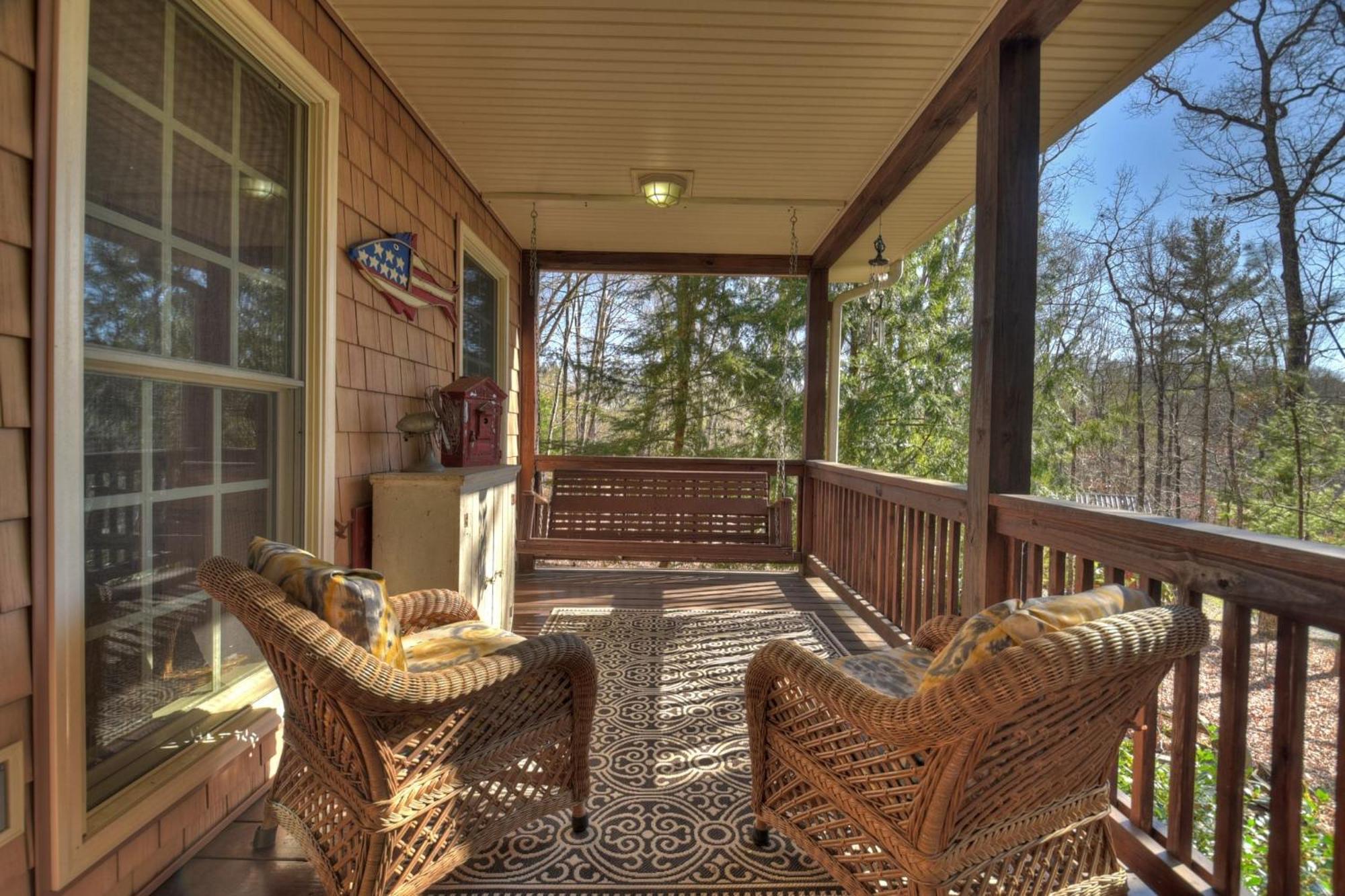 Southern Living Cottage Cozy Up By The Fire Relax On The Porch And Enjoy Peaceful Surroundings Блу Ридж Екстериор снимка