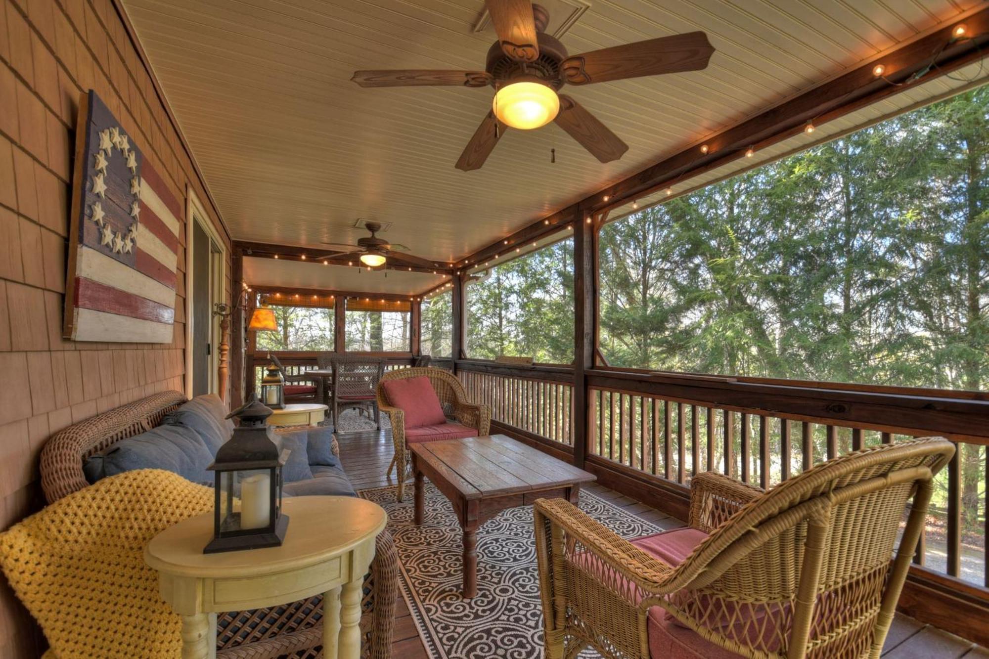 Southern Living Cottage Cozy Up By The Fire Relax On The Porch And Enjoy Peaceful Surroundings Блу Ридж Екстериор снимка